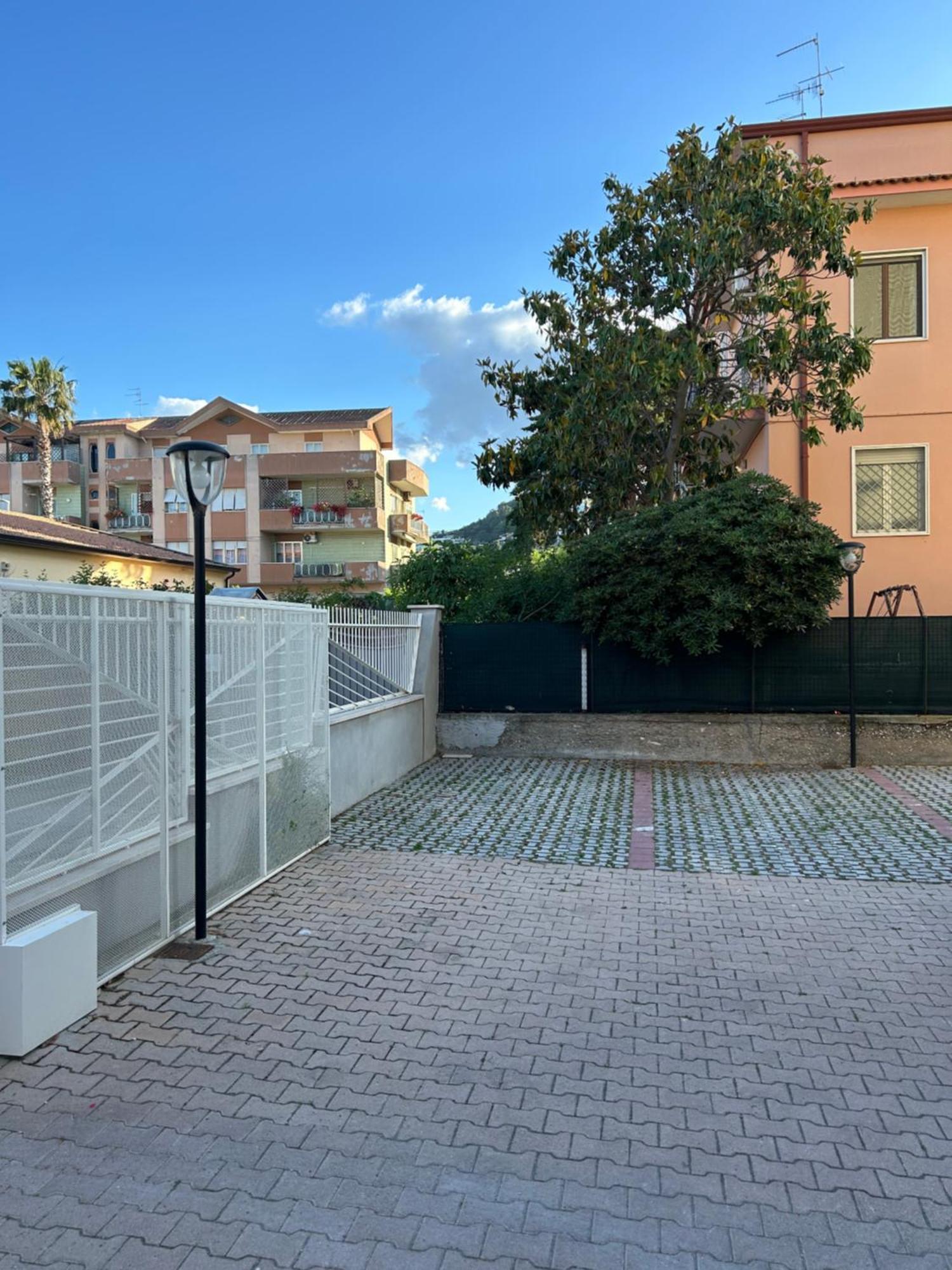 Appartamento Zona Residenziale, Due Passi Dal Mare Pescara Exterior photo